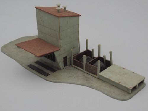 Silo et stockage de charbon incomplet - Kibri N 7458 | Zustand: Occasion
