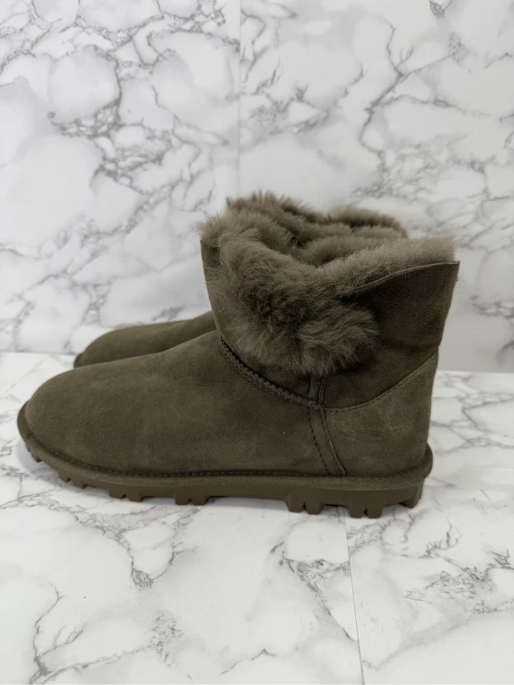 Botas de piel de oveja Kirkland Signature para dama talla 8 verdes NUEVAS # 20-PP Foto 2 de 4