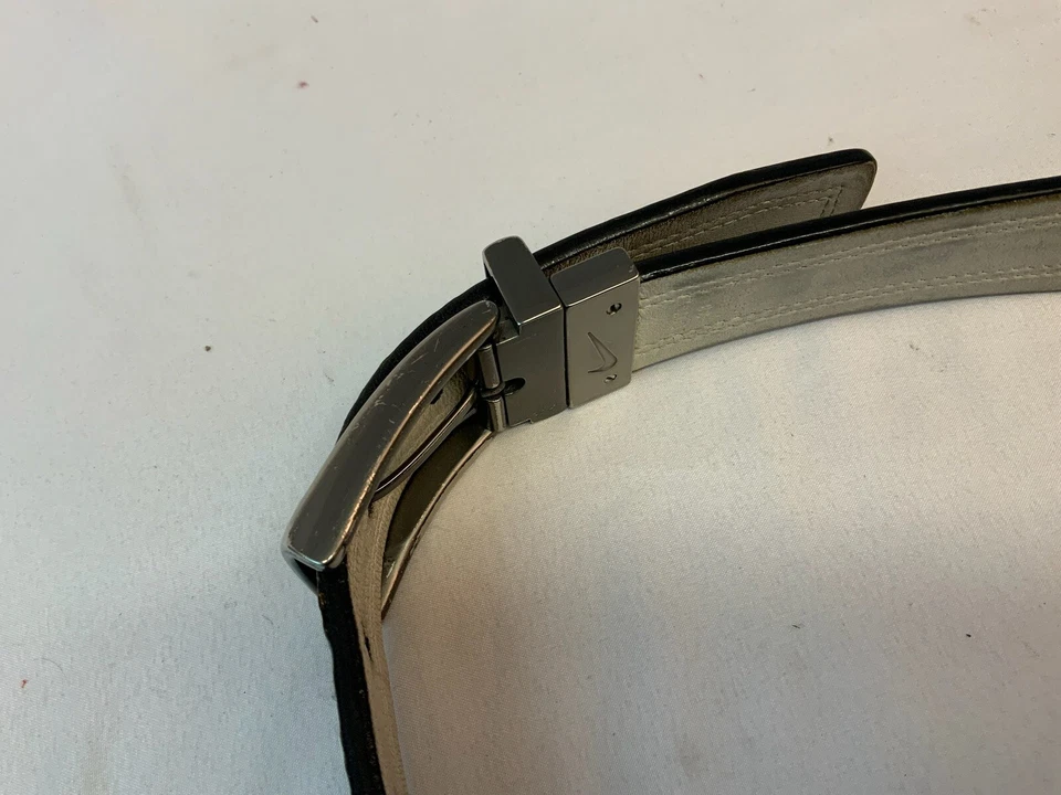 Cinturón de golf reversible Nike talla 36 marrón lateral marfil lado plata hebilla YGI L1-40 Foto 4 de 4