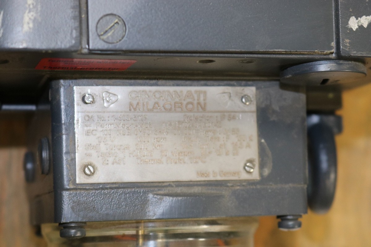 Cincinnati Milacron Permanent Magnet Motor 1HU302-0AD01-Z 1