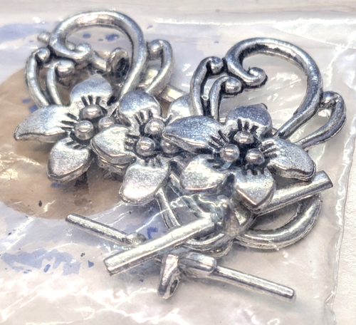 Lot of 12 Clasp & Toggle Sets Westrim Crafts (4) / Blue Moon Beads (8) Jewelry - Picture 21 of 21