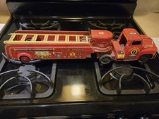 Vtg 1950's Wyandotte Pressed Steel Litho, WFD No.1 Hook Ladder Fire Truck Toy