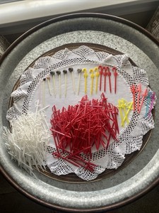 300+ Lot of  Vintage SWIZZLE STICK DRINK STIRS SWORDS, SEASHELLS & CANDY CANES