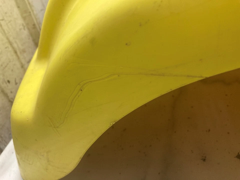 04 Suzuki LTA 400 LTA400 F Eiger yellow rear back fender fenders - Image 4 of 4