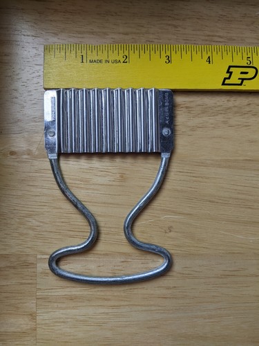 KITCHEN Utensil By Kenberry Sturdy Metal Crinkle Cutter Chopper USA mar23 - Picture 7 of 7
