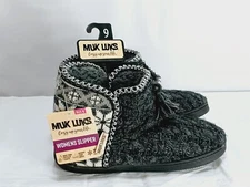 Muk Luks Womens size 9 Slippers - NEW with tags - Rubber sole/Faux fur lined