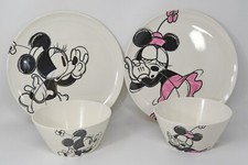 VTG ZAK Designs Minnie Mouse Melamine Disney two 10" Plates and two 6" Bowls