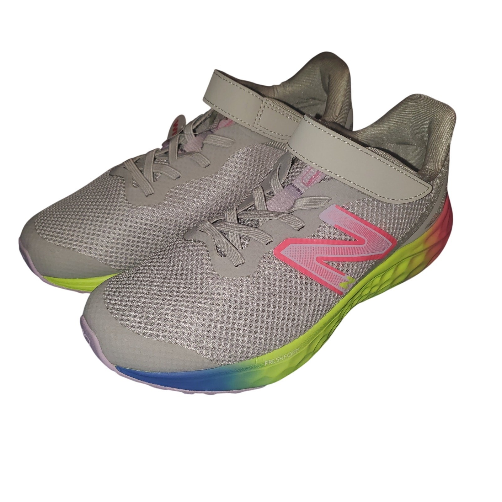 NEW New Balance Girls Size 3W Wide Fresh Foam Arishi v4 Bung