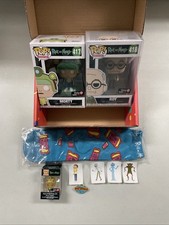 Caja de Coleccionistas Rick and Morty Funko Blips & Chitz Roy #418 Morty #417 GameStop