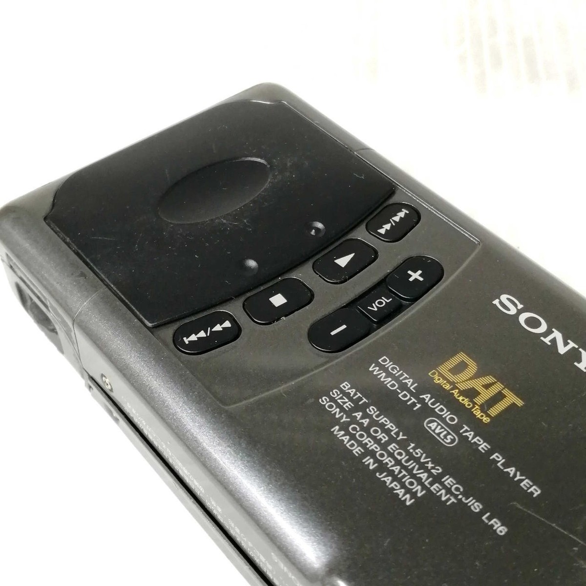 Sony WMD-DT1 DAT Walkman Digital Audio Tape Player Portable