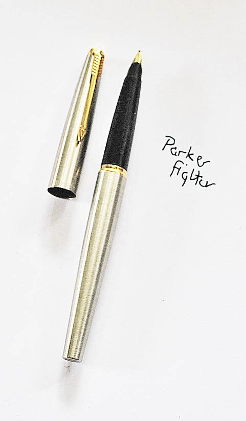 Parker 45 fountain pen. Fighter 14ct Gold Medium Nib (E). | eBay