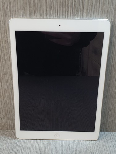 A1474 Apple iPad Air 1st Gen 16GB Wi-Fi 9.7in Silver Grade C (White Face) EC2901 - Picture 2 of 6