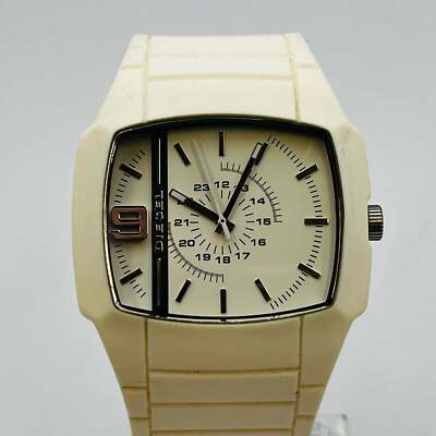 【美品】DIESEL 腕時計 DZ1321 シリコンラバー 5気圧防水 DIESEL DZ-1321 White Silicon Belt Quartz Unisex Watch 44.6mm
