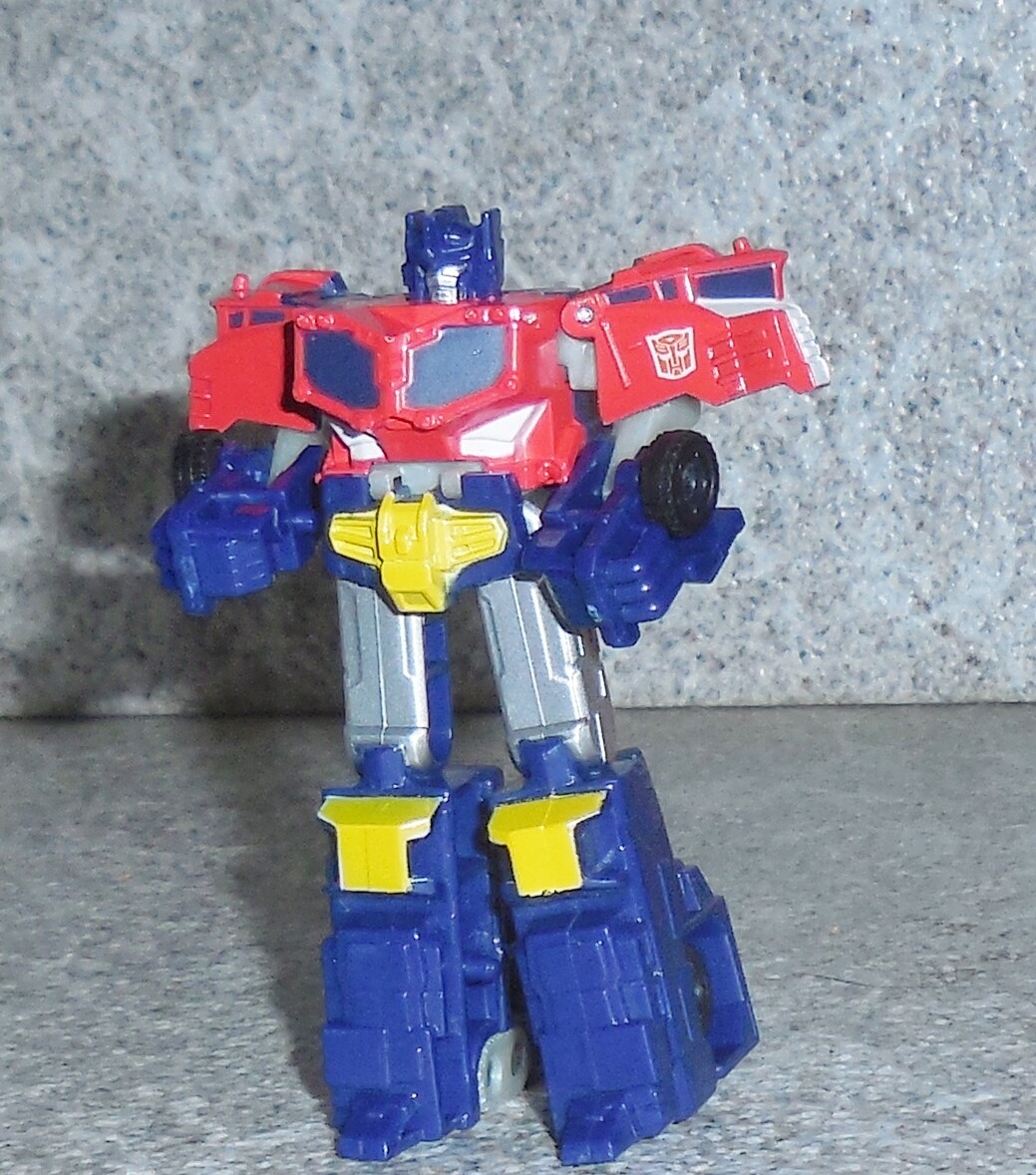 Hasbro Transformers Legends of Cybertron Optimus Prime Action Figure | Compra online en