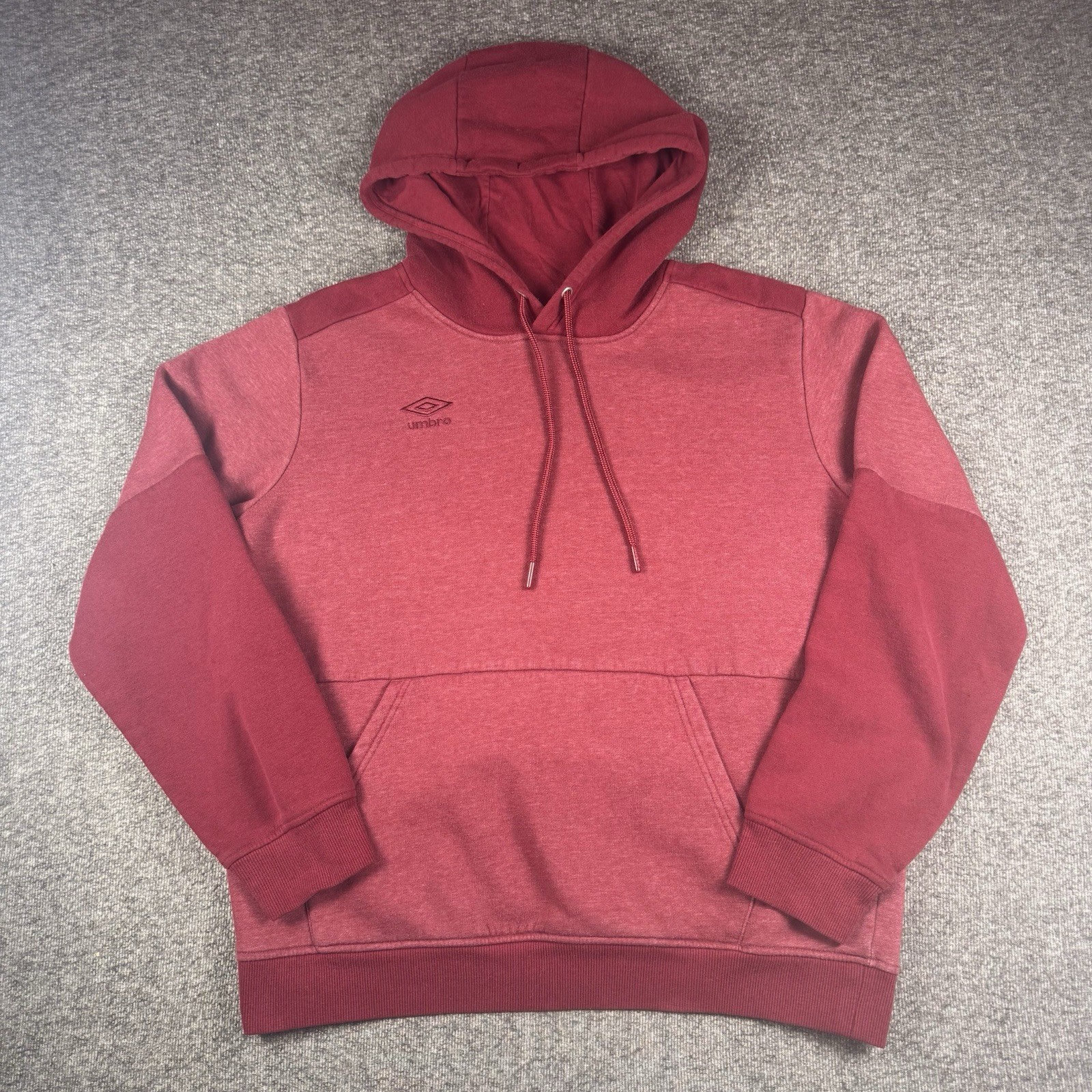 Umbro Soccer Hoodie Mens Large Red Two Tone Pullover Sweatshirt Sports