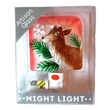NEW IN BOX Transpac Glass Christmas Reindeer Night Light with Bulb Included