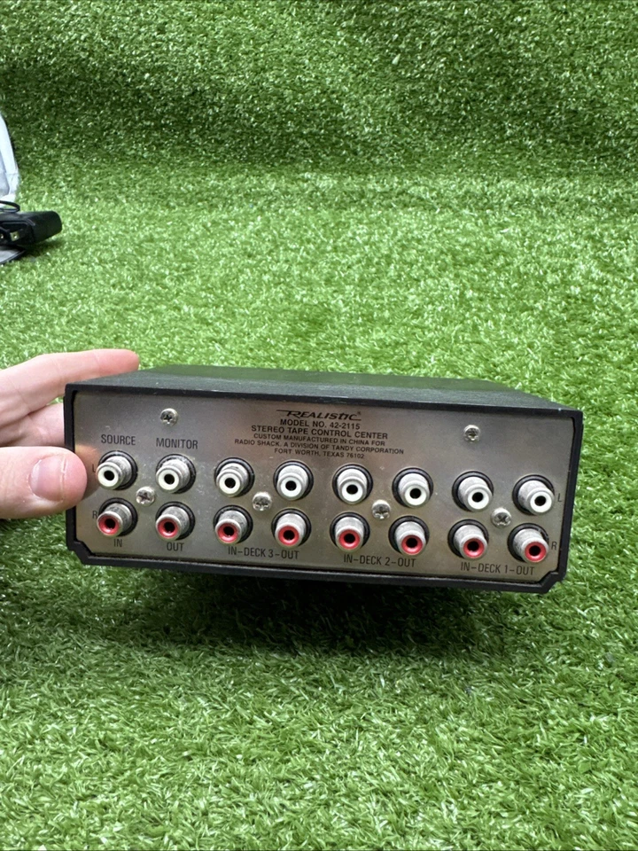 Vintage Realistic Model 42-2115 Tape Control Center.   P - Image 2 of 4