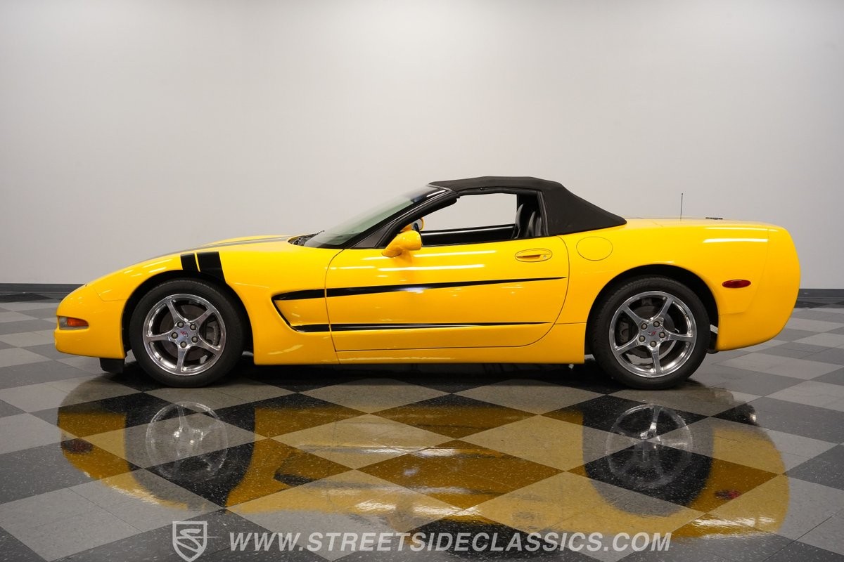 2000 Millenium Yellow Chevrolet Corvette   | C5 Corvette Photo 3