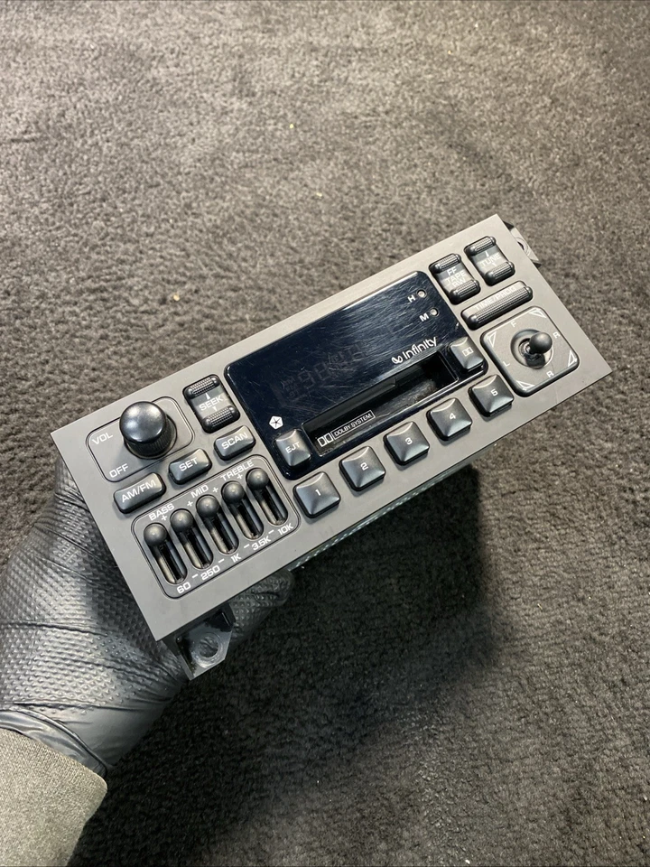 Dodge Chrysler Infinity 1987-2002 estéreo 5 bandas radio AM FM casete OEM 5269425 Foto 2 de 4