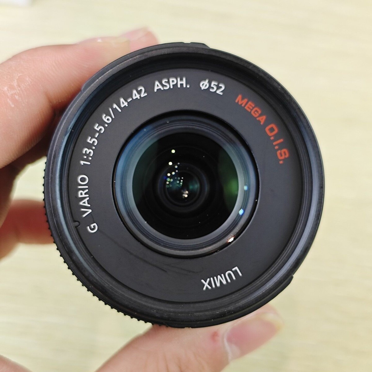 Panasonic LUMIX G Vario 14-42mm / F3.5-5.6 II ASPH. / MEGA O.I.S.