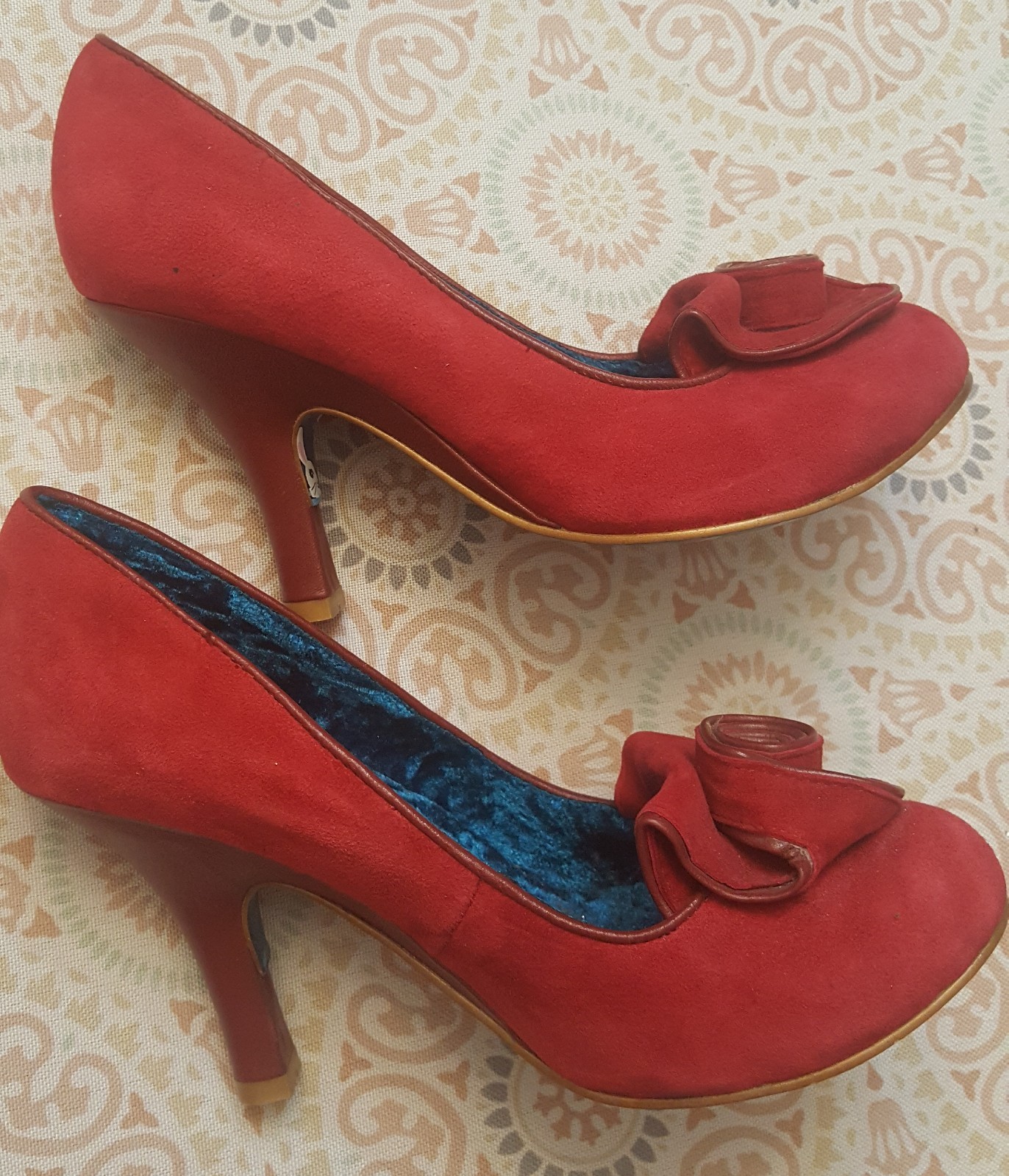 IRREGULAR CHOICE rouge SUEDE SUEDE SUEDE HEEL chaussures MAD HATTER SZ. 6 (36) 56eca1 IRREGULAR CHOICE rouge SUEDE SUEDE SUEDE HEEL chaussures MAD HATTER SZ. 6 (36) 56eca1