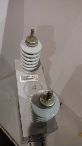 Capacitor 2400V CEP100M13 Cooper Power System 200KVAR (CA009) - Picture 5 of 7