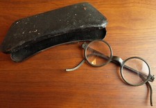 ANTIQUE ROUND REDDISH-BROWN WINDSOR EYEGLASSES With Case and Lenses 1920s