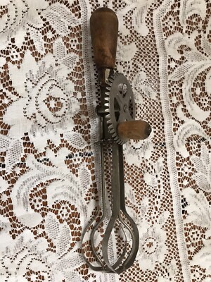 Vintage Automatic Wire Goods Hand Cranked Egg Beater Wood Handle Cottage Core
