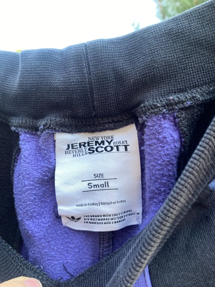 EE. UU. Talla S Adidas JEREMY SCOTT Multicolor PÚRPURA NEGRO AMARILLO CONJUNTO DE CHÁNDAL Foto 4 de 4