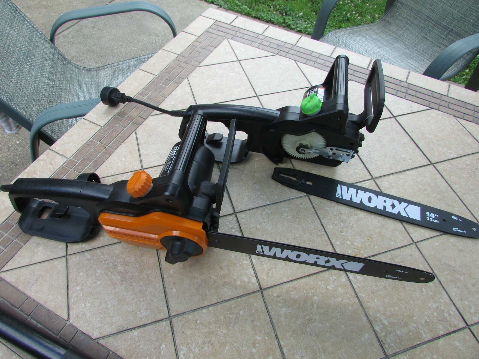 10 Corded Electric Pole Saw (8 Amp) WG309 WORX