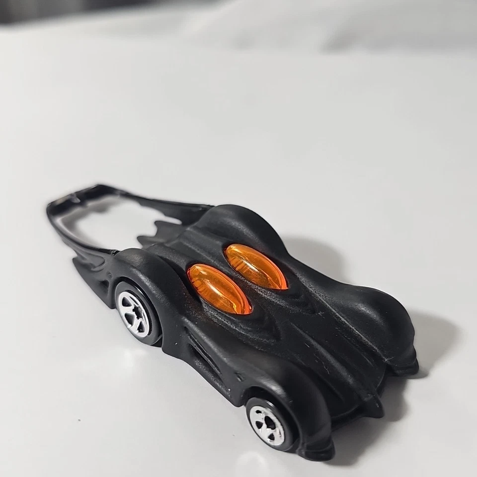 Hot Wheels Gotham DC First Editions Crooze Batmobile Batman Car 1:64 DieCast - Image 2 of 4