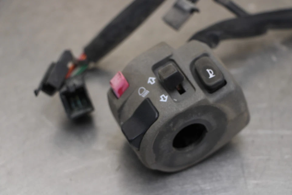 03-08 KAWASAKI ZZR600 LEFT CLIP ON HANDLE HORN SIGNALS SWITCH SWITCHES Foto 2 de 4