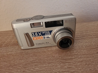 Ricoh Caplio RX Kamera 3.2 Mega Pixels 3.6x Wide Zoom