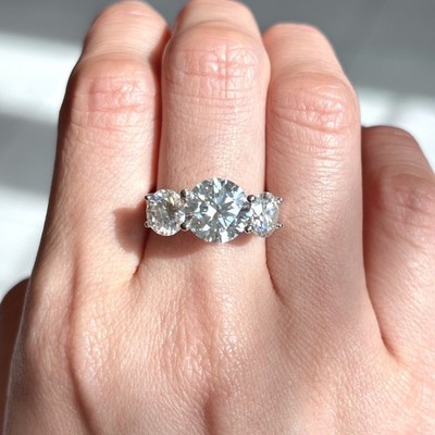 5 Karat Moissanit Ring mit drei Steinen VVS1 S925 Sterlingsilber vergoldet - Größe L1/2