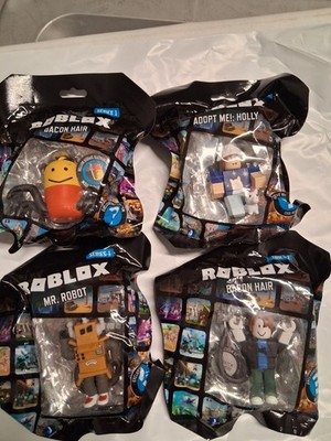 ROBL0X Backpack Clips ~Mr. Robot, Holly, Despacito Spider, & Bacon. With Codes.
