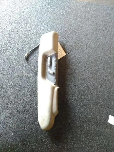 Interruptor de assento dianteiro para motorista Volvo S60 2003 - Imagem 3 de 3