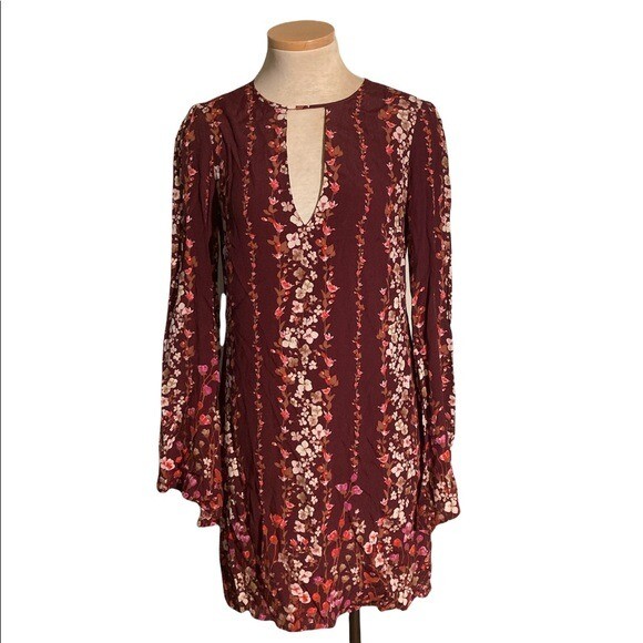urban outfitters burgundy dress Urban Outfitters Kimchi Blue Floral Burgundy Dress with Bell Sleeves Size S