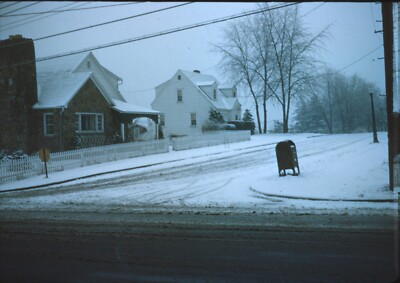 1950s Gray Snowy Winter Day Neighborhood Intersection Vtg 35mm Red Border Slide