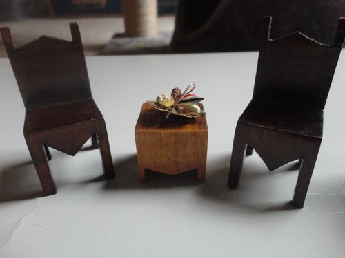 Vintage Miniature Wooden Doll House Furniture Lot Mixed Pieces - Picture 3 of 4