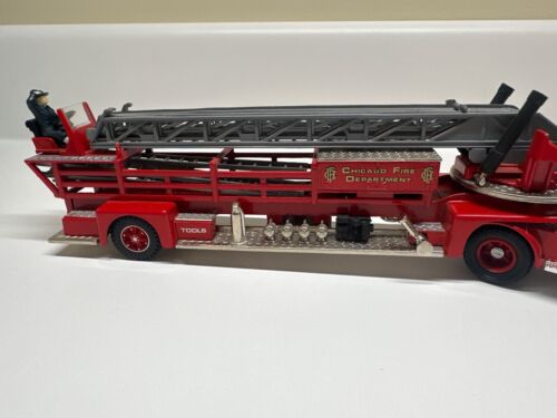 Corgi American LaFrance & Mack B Series Aerial Rescue Fire Ladder Truck - Picture 3 of 19