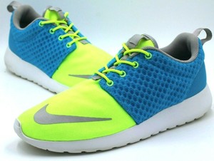 nike shoes color yellow