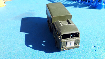 DINKY TOYS camion berliet tout terrain - Collection