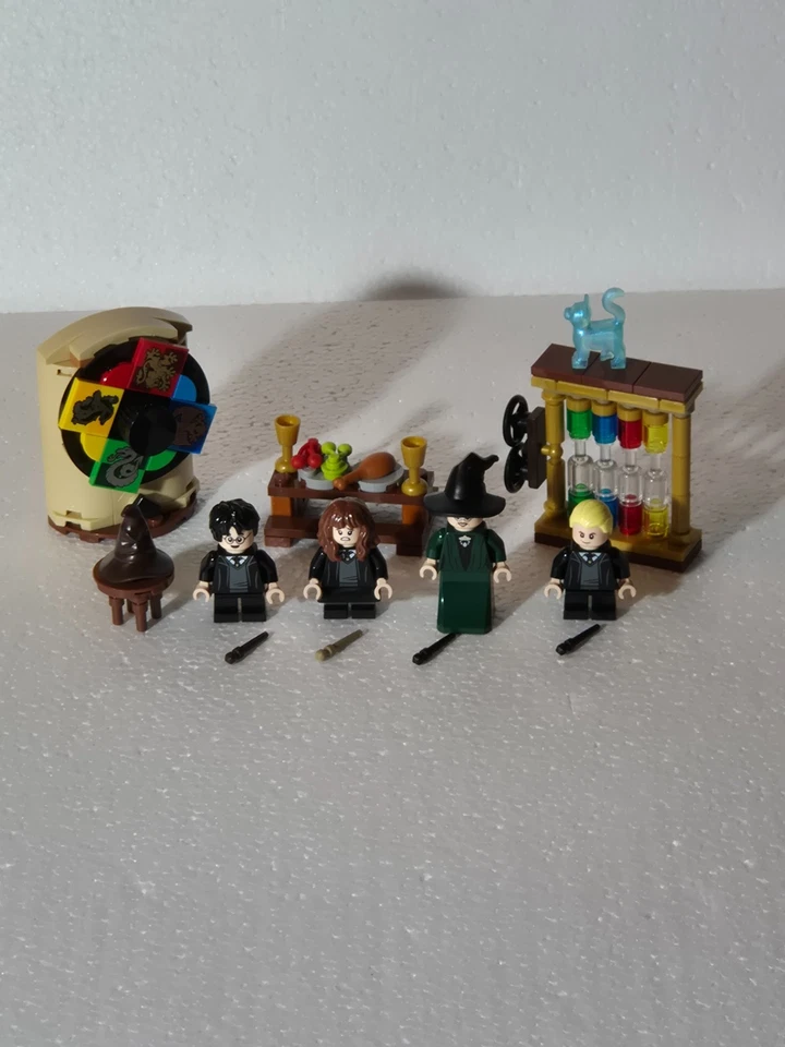 LEGO Harry Potter 76460 Hogwarts Castle: Sorting Hat Ceremony, Foto 1 von 5