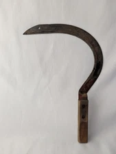 Vintage Unbranded Curved Hand Sickle – Rustic Farm Tool w/ Wood Handle