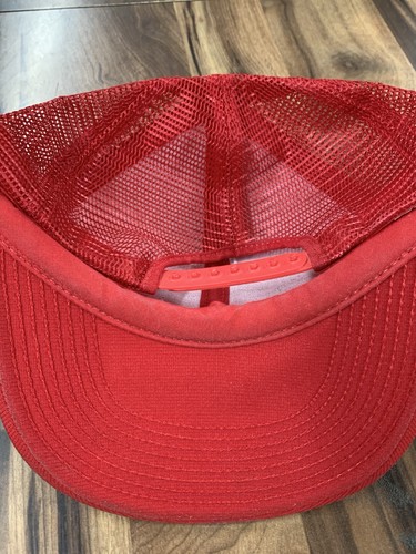 Sombrero de camionero rojo vintage Adair Co alas campo petrolífero pozo salvaje gorra cuerda EE. UU. - Imagen 4 de 7