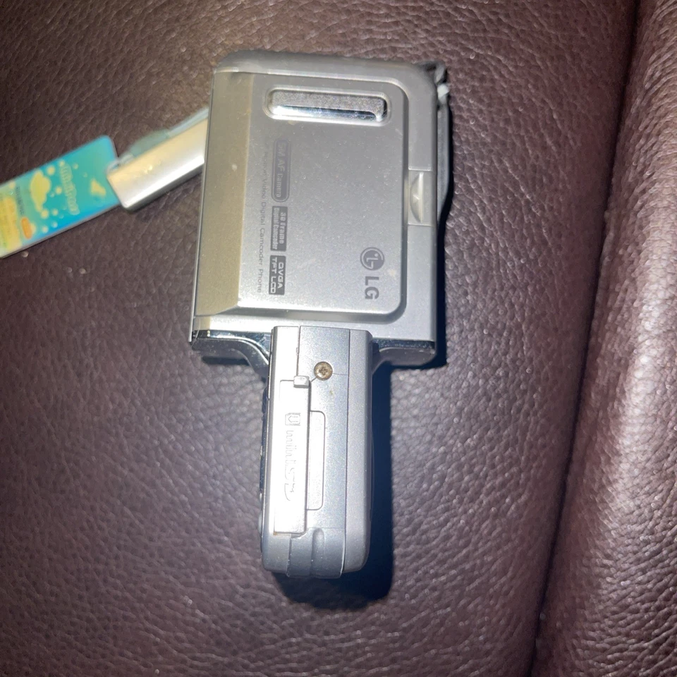 LG CYON Telecom 5MEGA PIXELS CAMERA PHONE No Changer - Image 3 of 4