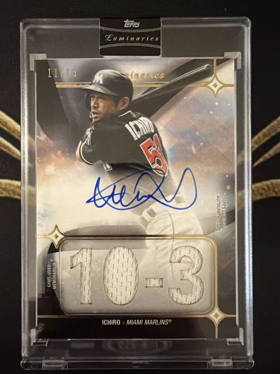 Topps Ichiro Suzuki Autographed Baseball Sports Trading Cards