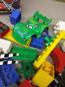 LEGO Duplo Cars 5819 Tokyo Racing EUC Lightning McQueen Carla Veloso Grand Prix