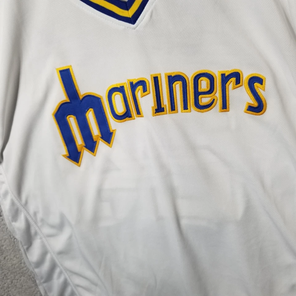 RARE!! Majestic Ken Griffey Jr 2016 Hall Of  fame Patch Jersey • Unisex Size 52 - Image 3 of 4