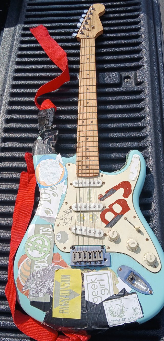 BILLIE JOE ARMSTRONG GREEN DAY SIGNED FENDER SQUIRE ELECTRIC GUITAR PSA DNA COA